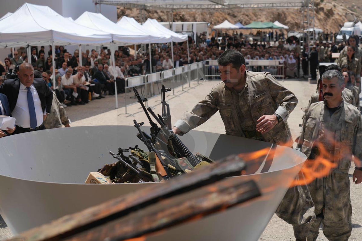Radyo Agos'ta PKK üyesi ilk grubun  silah bırakma töreninden notlar, izlenimler